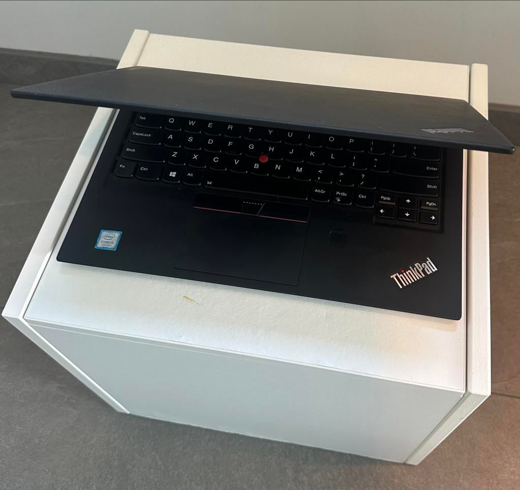 Lenovo ThinkPad X1 Carbon (5th Gen) Laptop, Computers en Software, Windows Laptops, 2 tot 3 Ghz, Qwerty, 8 GB, Refurbished