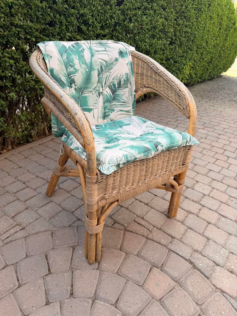 tafel + stoelen, Ophalen, Gebruikt, Kunststof