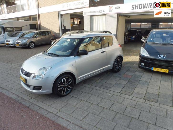 Suzuki Swift 1.3 Base/Nw APK, Auto's, Suzuki, Te koop, Swift, ABS, Airbags, Emergency brake assist, Startonderbreker, Benzine
