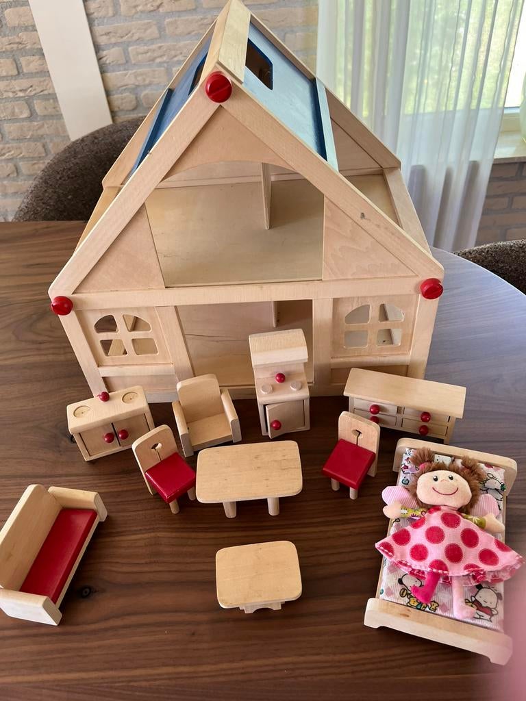 Poppenhuis van hout, Ophalen of Verzenden, Zo goed als nieuw, Poppenhuis