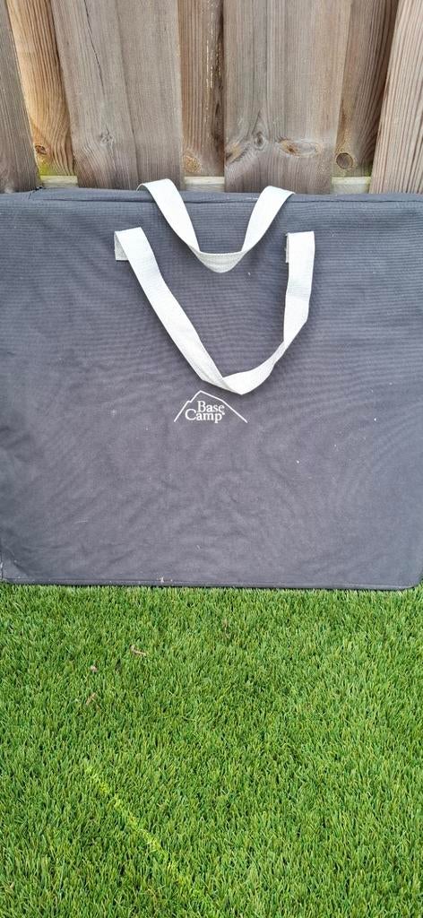 Base camp kast, Ophalen, Zo goed als nieuw, Campingkast