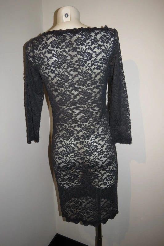 Rosemunde grijze jurk open gewerkte sier kant met stretch M, Kleding | Dames, Maat 38/40 (M), Verzenden, Zo goed als nieuw, Rosemunde