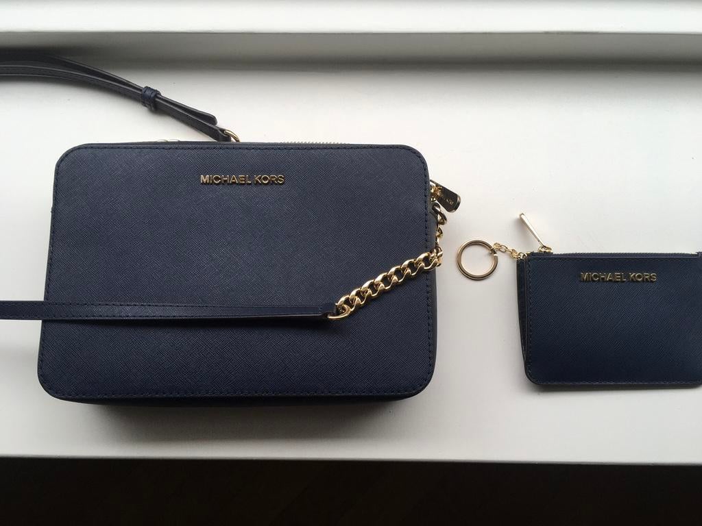 In nieuwstaat michael kors tasje met beurs donkerblauw, Ophalen of Verzenden, Zo goed als nieuw, Blauw, Schoudertasje