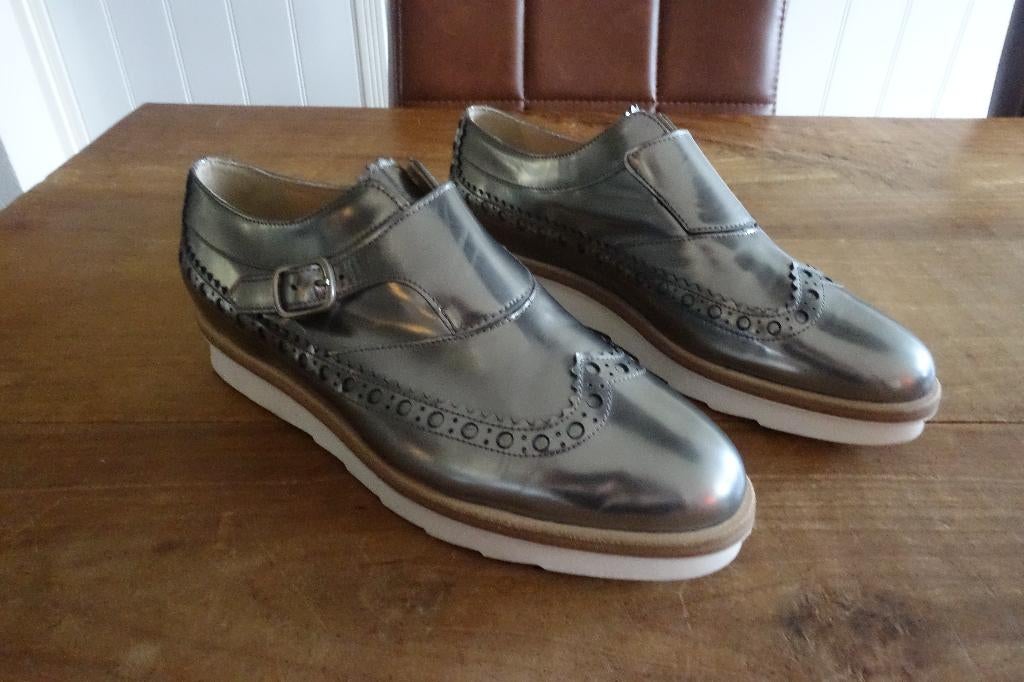 Nieuwe Paul Noyen schoen zilver maat 40., Schoenen met lage hakken, Overige kleuren, Nieuw, Ophalen of Verzenden