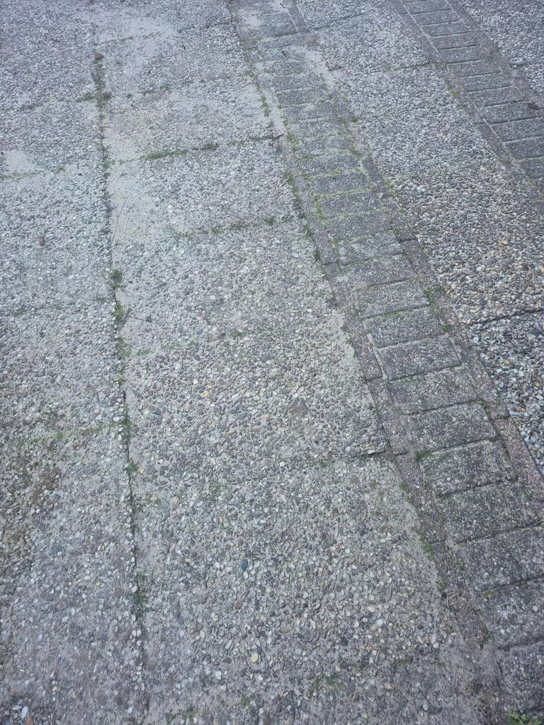 Grindtegels gratis 40m2, Tuin en Terras, Tegels en Klinkers, Ophalen, Gebruikt, 10 m² of meer, Beton
