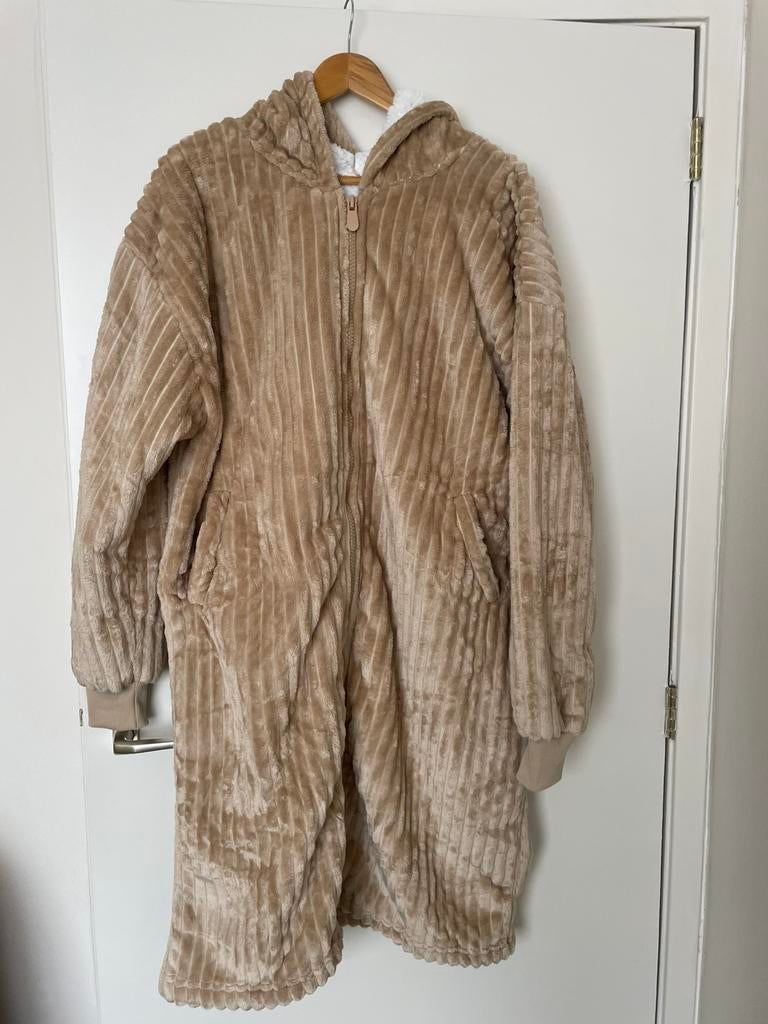 Huisjas 70x110 cm. Beige JENS Living, Kleding | Heren, Pyjama's, Ophalen of Verzenden, Nieuw, Maat 52/54 (L)