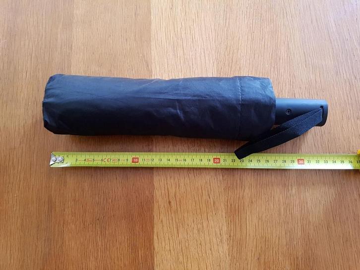 Compacte paraplu zwart, Sieraden, Tassen en Uiterlijk, Paraplu's, Zo goed als nieuw, Zwart, Ophalen of Verzenden