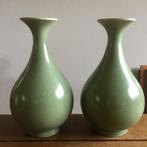 Set van twee antieke Chinese handgedraaide celadon vazen, Antiek en Kunst, Ophalen of Verzenden