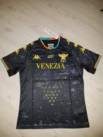 Venezia FC voetbalshirt size medium/large, Sport en Fitness, Voetbal, Ophalen of Verzenden, Zo goed als nieuw, Shirt