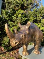 Beeld Neushoorn, vijver, zwembad , tuin 100 cm, Ophalen, Nieuw, Kunststof, Dierenbeeld