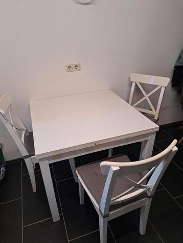 ikea uitrektafel beschikbaar voor biedingen