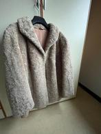 Bontjasje dames Gotland lam maat 40/42, Kleding | Dames, Overige kleuren, Maat 42/44 (L), Ophalen of Verzenden, Jasje
