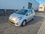 Renault Twingo 1.2 16V Quickshift automaat 2010 Grijs NAP, Auto's, 4 cilinders, 4 stoelen, 923 kg, Origineel Nederlands