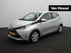Toyota Aygo 5drs. 1.0 VVT-i X-Play | Camera | Airco | Led Da, Auto's, Voorwielaandrijving, 12 maanden, Stof, Gebruikt
