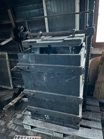 Antieke houten pers | persen | hout | landbouw beschikbaar voor biedingen