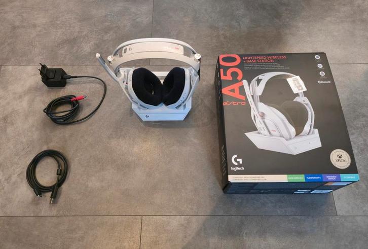 Logitech Astro A50 Lightspeed wireless headset+base station, Computers en Software, Headsets, Zo goed als nieuw, Ophalen of Verzenden