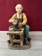 Porseleinen Beeldje Schoenmaker., Ophalen of Verzenden, Zo goed als nieuw
