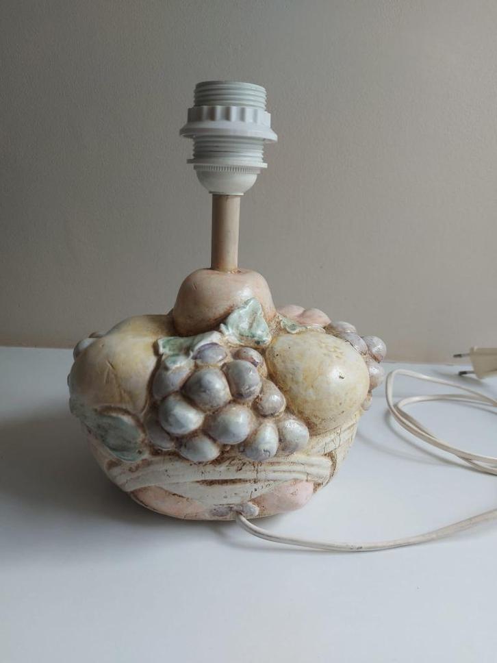 Vintage Tafellampje met Fruit Decor in Pastelkleuren, Huis en Inrichting, Lampen | Tafellampen, Zo goed als nieuw, Minder dan 50 cm