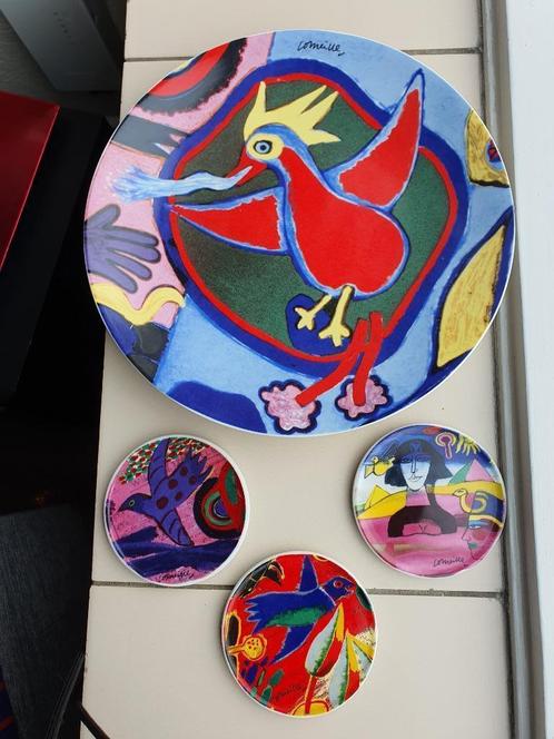 Corneille schaal met 3 onderzetters - Meerkleurig, Antiek en Kunst, Antiek | Keramiek en Aardewerk, Ophalen of Verzenden