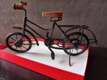 Mooie decoratie fiets beschikbaar voor biedingen