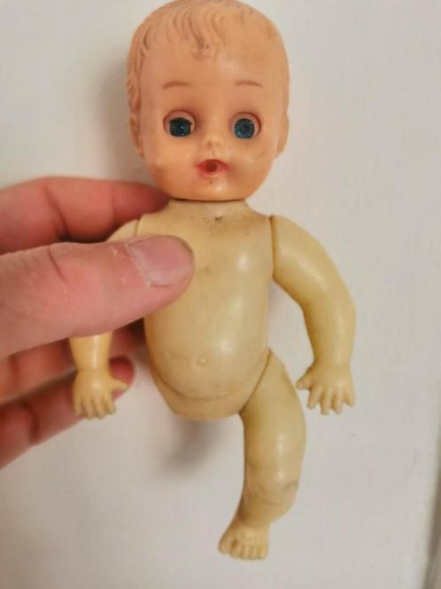 Vintage / antieke celluloid babypop 15 cm No. 6403., Verzamelen, Poppenhuizen en Toebehoren, Gebruikt, Poppenhuis, Ophalen of Verzenden