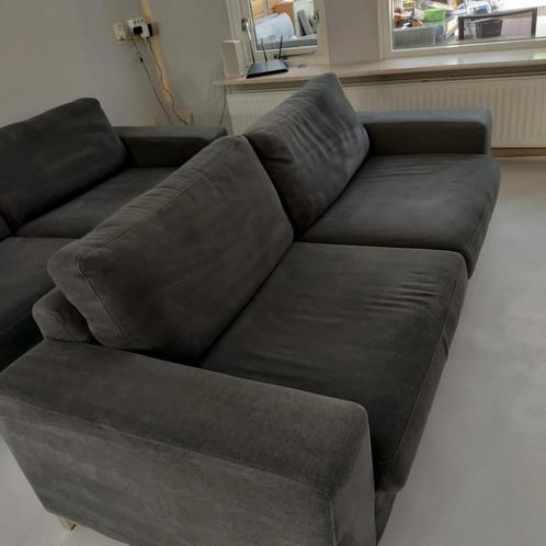 2 zgan banken donker grijs, Huis en Inrichting, Banken | Complete zithoeken, Zo goed als nieuw, Ophalen