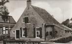 Schiermonnikoog oud eilandhuisje, Verzamelen, Ansichtkaarten | Nederland, Verzenden, 1960 tot 1980, Gelopen, Waddeneilanden