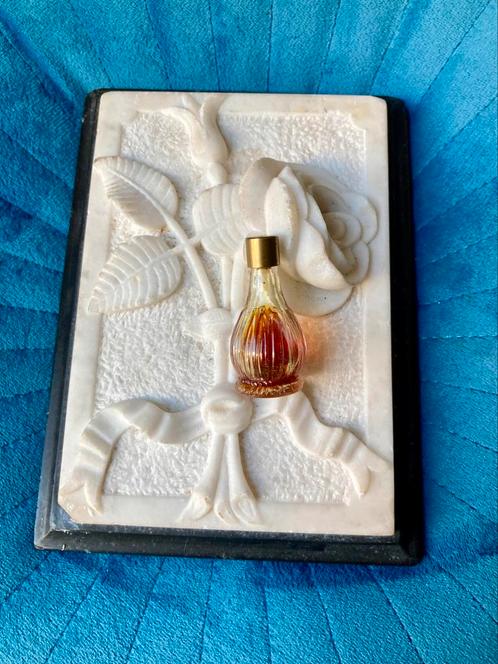 ‼️Zeer zeldzaam microminiatuur SI de SCHIAPARELLI chianti, Verzamelen, Parfumverzamelingen, Zo goed als nieuw, Miniatuur, Gevuld