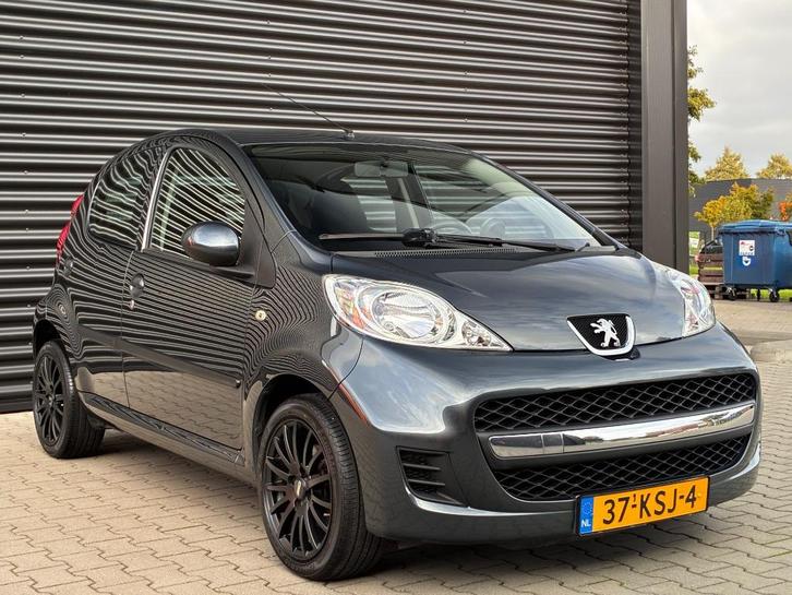 Peugeot 107 1.0 12V 5DR 2010 Grijs, Auto's, Peugeot, Bedrijf, Benzine, A, Hatchback, Handgeschakeld, Origineel Nederlands, Zilver of Grijs