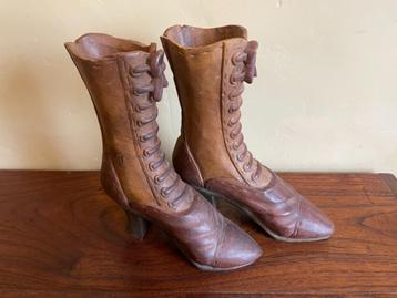 19e eeuwse houten boomstam Laarzen Schoenen Victoriaans beschikbaar voor biedingen