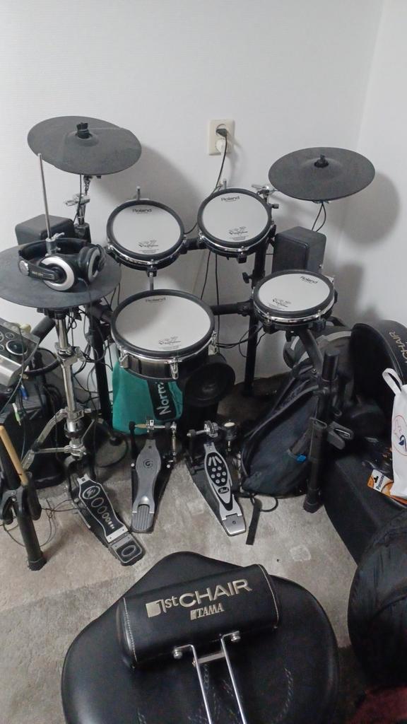 Roland TD-12 KX met VH11 hi hat/Yamaha Drummonitor, Muziek en Instrumenten, Drumcomputers, Zo goed als nieuw, Roland, Ophalen