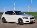BMW 1-Serie 116I 100KW 5DR 2012 Wit, Auto's, 1-Serie, 65 €/maand, 4 cilinders, Wit