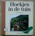 Hoekjes in de tuin door Pien Lemstra., Boeken, Wonen en Tuinieren, Gelezen, Ophalen of Verzenden