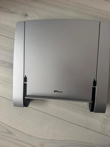Laptop houder beschikbaar voor biedingen