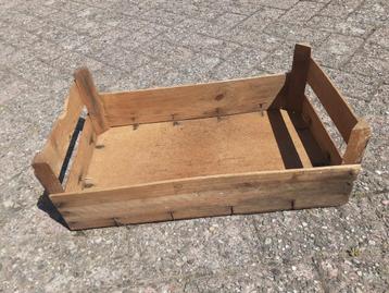 Oude vintage houten kistjes kist krat bak uit Portugal beschikbaar voor biedingen