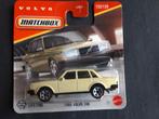 Matchbox Volvo 240 '86 crème - Nieuw in blister op kaart, Hobby en Vrije tijd, Ophalen of Verzenden, Nieuw, Auto