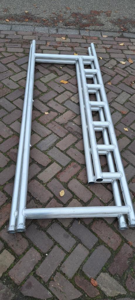 Doorloopframes van custers-euroscaffold en altrex breed/smal, Doe-het-zelf en Verbouw, Steigers, Nieuw, Ophalen of Verzenden