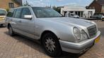 Mercedes-Benz E-klasse Combi 240 Avantgarde automaat navi cl, Auto's, Gebruikt, Grijs, 2398 cc, 170 pk