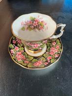 Royel Albert flora series servies, Ophalen of Verzenden, Zo goed als nieuw, Kop en/of schotel