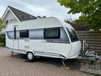 Hobby on tour 470 kmf, Caravans en Kamperen, Dwars-stapelbed, Hobby, Treinzit, Kachel