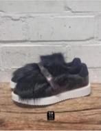 Vanessa Wu - Mooie faux fur sneakers maat 36 - Nieuw €100, Vanessa Wu, Nieuw, Ophalen of Verzenden, Sneakers of Gympen
