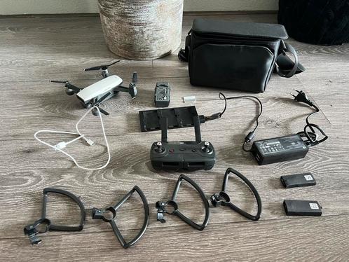 DJI Spark Fly More Combo - zo goed als nieuw en compleet!, Audio, Tv en Foto, Drones, Zo goed als nieuw, Ophalen