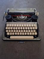 Typemachine vintage. Omdat weggooien zo zonde is., Ophalen, Gebruikt