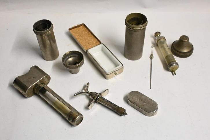 medisch spuiten sterilisatie opbergkokers periode wo2, Verzamelen, Militaria | Tweede Wereldoorlog, Landmacht, Overige typen, Duitsland