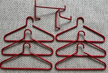 HEWI kleerhangers en houders beschikbaar voor biedingen