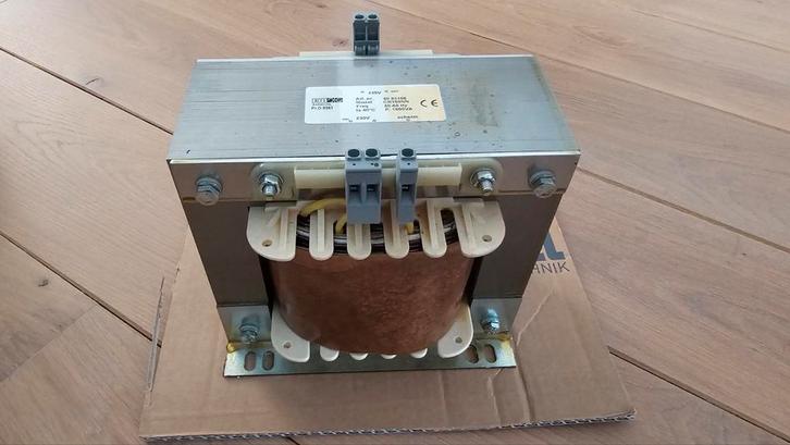 Scheidingstrafo (ETI) 1600VA, Audio, Tv en Foto, Versterkers en Receivers, Zo goed als nieuw, Overige systemen, 120 watt of meer