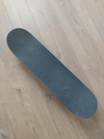 Globe skateboard  beschikbaar voor biedingen
