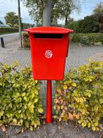 Originele PTT brievenbus "De Kleine Koo" en originele paal!, Ophalen, Zo goed als nieuw, IJzer, Staande brievenbus