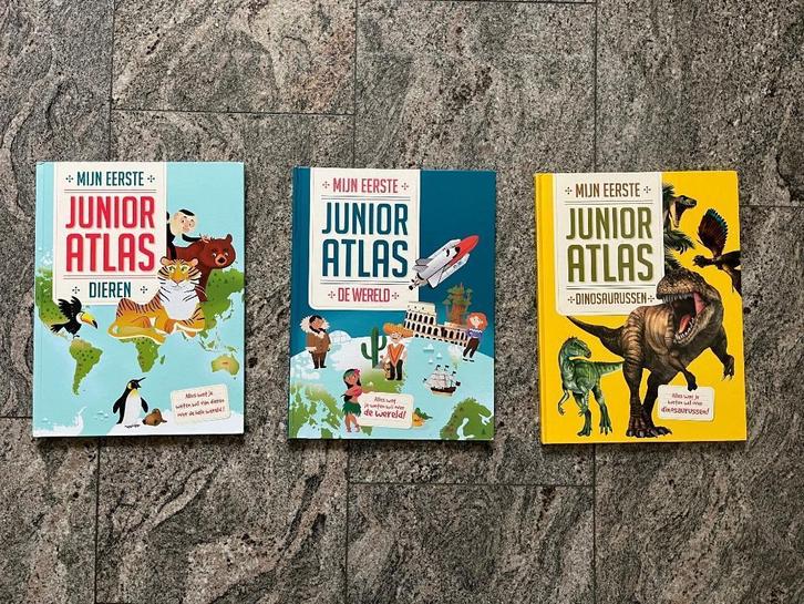 3 x  Mijn eerste Junior Atlas / Encyclopedie, Boeken, Kinderboeken | Jeugd | onder 10 jaar, Zo goed als nieuw, Non-fictie, Ophalen