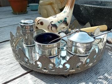 3 delige verzilverde set.  beschikbaar voor biedingen